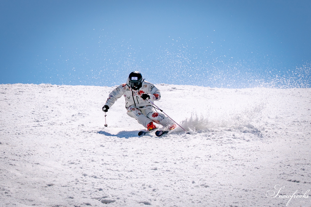 キロロリゾート｜ポカポカ陽気で絶好の春スキー日和♪こんな日は、みんなで思いっきり春雪を満喫しましょう！